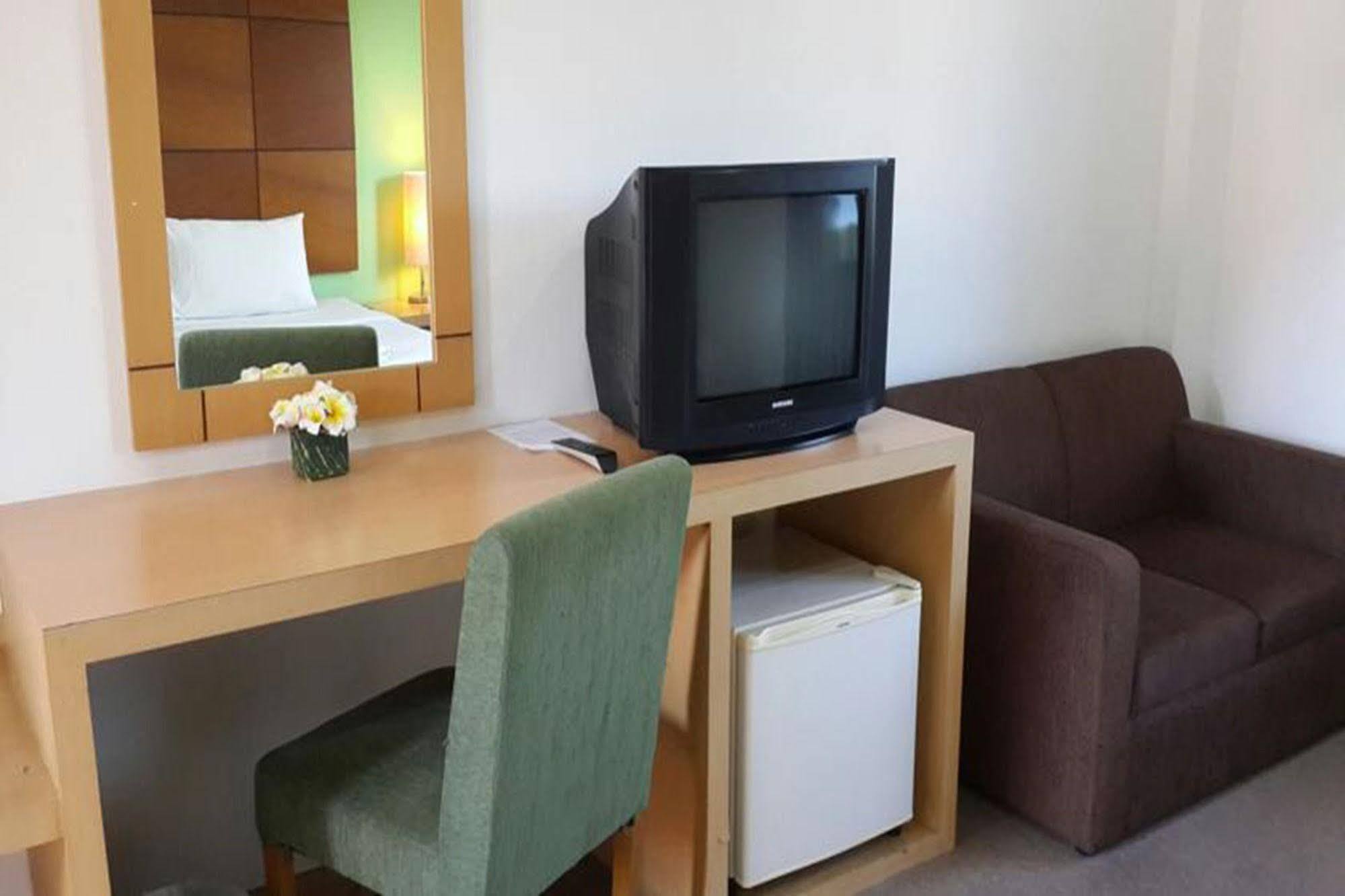 Myqxpress.Chaweng Hotel Koh Samui Bagian luar foto