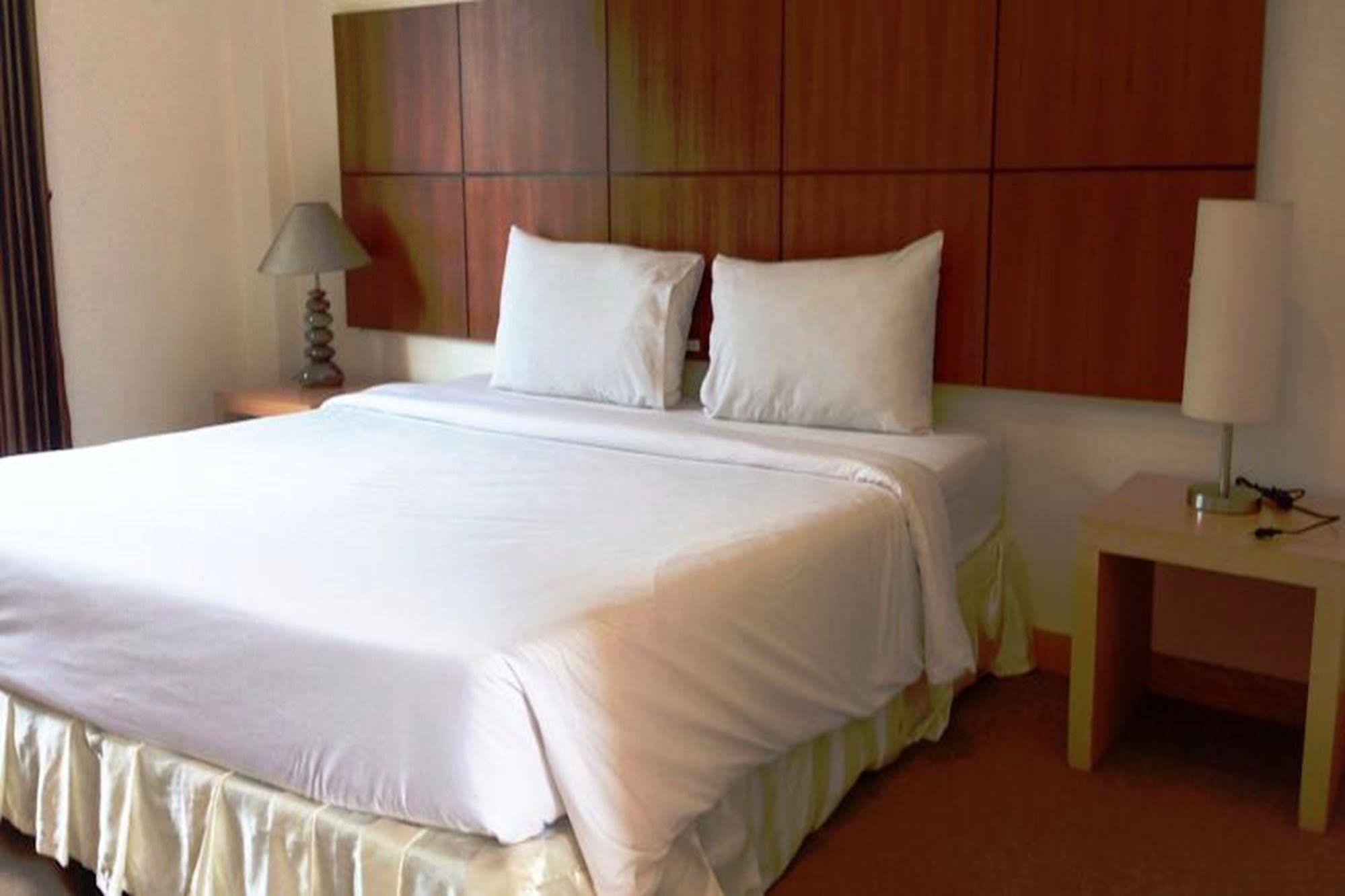 Myqxpress.Chaweng Hotel Koh Samui Bagian luar foto